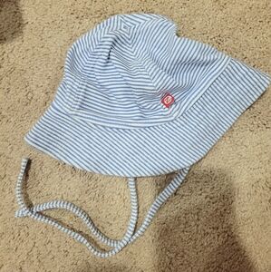 Zutano sun hat